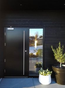 Тъмен дизайн за Входната врата